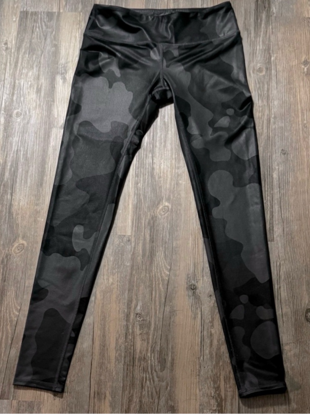 Alo Yoga High-Waist Airlift Camo Leggings